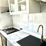 Le Toit De Montmartre Apartament Paryż